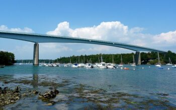 Des deux côtés du pont